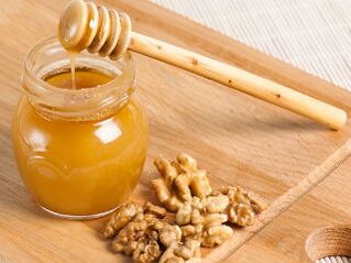 Walnuts and Honey for Strength